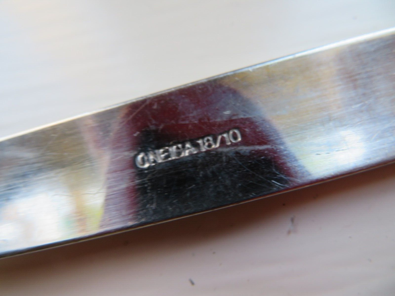 18 pcs Oneida 18/10 MALIBU Ribbed Forks Soup spoons Teaspoons Stainless Flatware