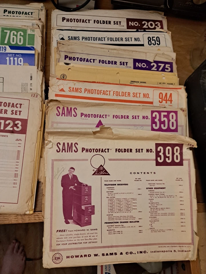 20 SAMS PHOTOFACT FOLDERS, 170 Sams total - Image 4 of 4