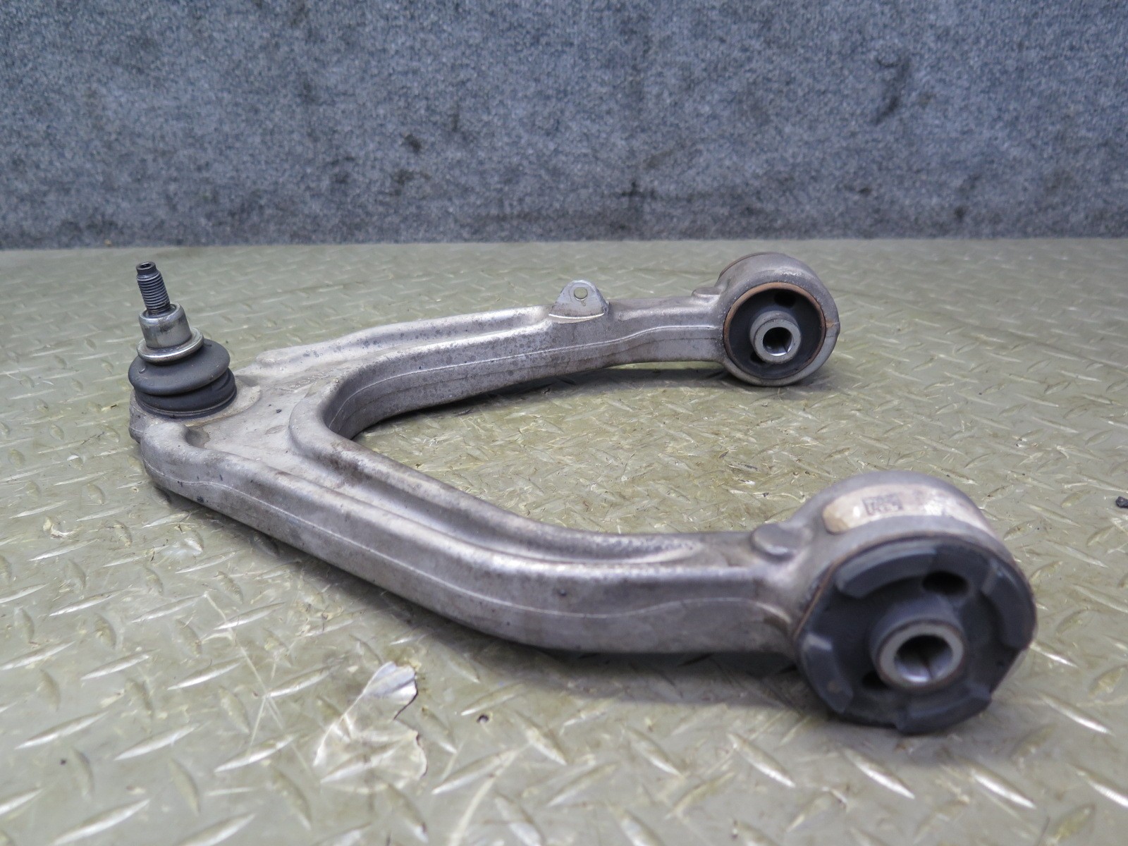 2014-2020 MASERATI GHIBLI M157 FRONT RIGHT SIDE LOWER & UPPER CONTROL ARM SET