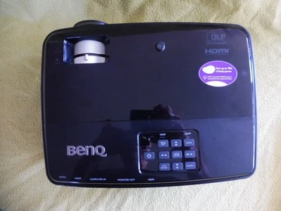 BenQ DLP Beamer/Projektor MS 517 mit Fernbedienung - Bild 1 von 4