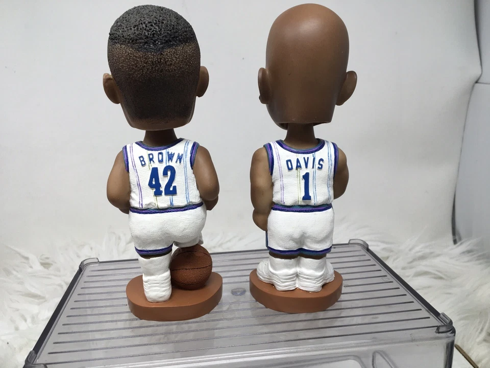 PJ Brown #42 Baron Davis #1 Bobblehead Charlotte Hornets Lot 2 Bobble Head - Image 3 of 4