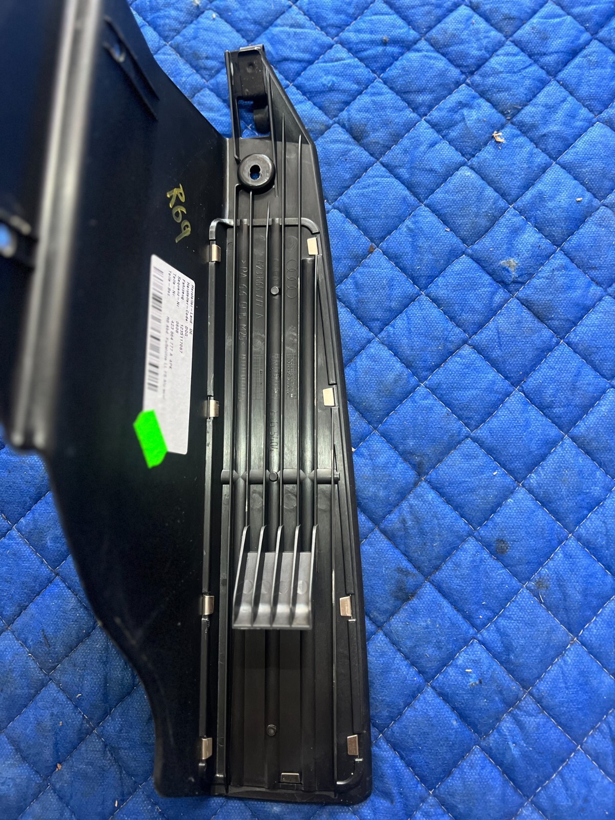 Audi R8 2012 Dead pedal