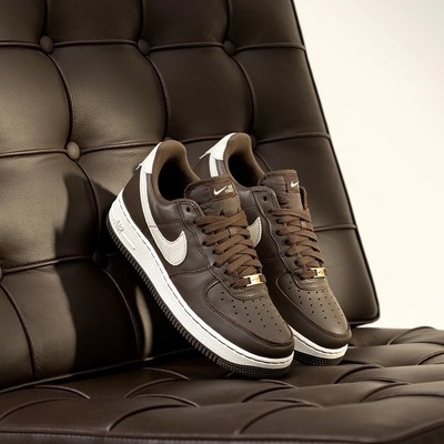 Collezioni alla moda sneakers, “air force 1 marroni” in offerta | Drezzy