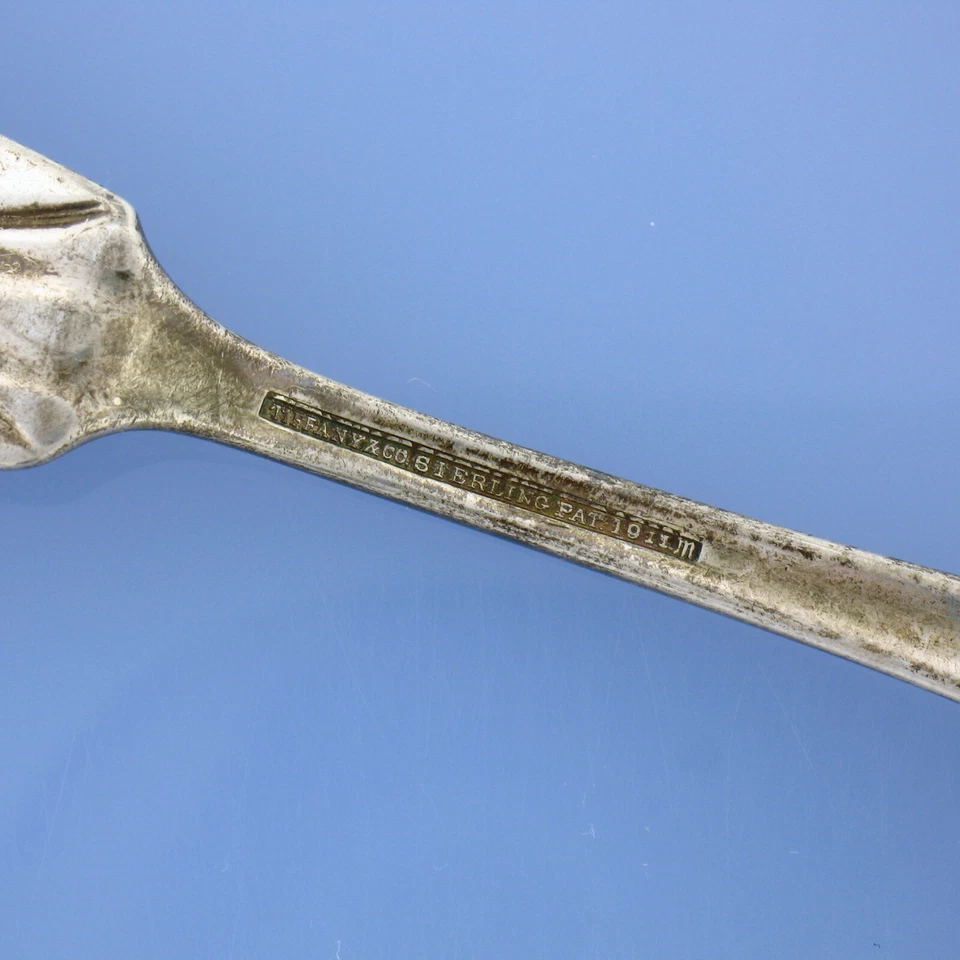 Cuchillo para servir Tiffany & Co. 1911 flamenco de plata de ley - 7 1/8" encurtido - M Foto 4 de 4