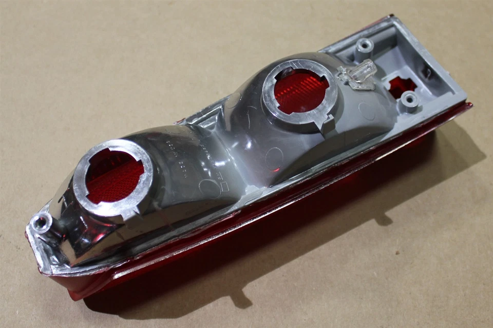 88-91 Eldorado Taillight Rear-Housing 16508459 Left Cadillac New Old Stock OEM - Image 4 of 4