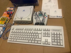 Sega Dreamcast Bundle Console Controller RARE Keyboard Boxed