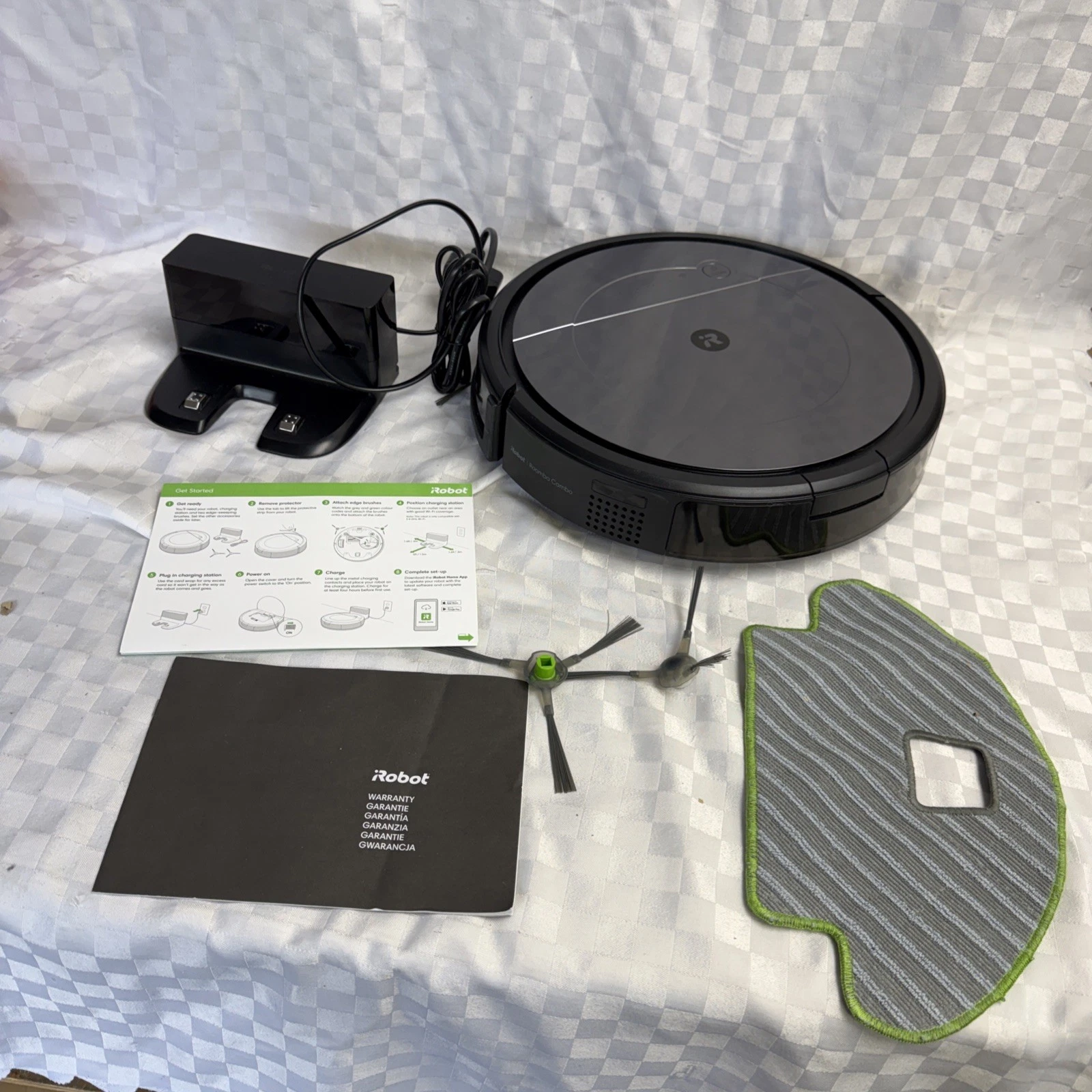 iRobot Roomba Robot Vacuum – Wi-Fi Connected, Smart Mapping, Avoids Obstacles
Opens in a new window 