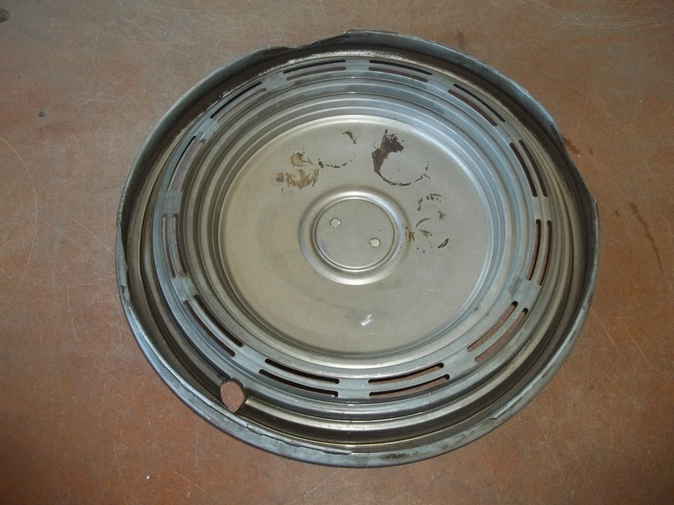 73 74 Pontiac Grand Ville Safari Tapacubos Llanta Tapacubos 15" OEM 5033 Foto 3 de 4