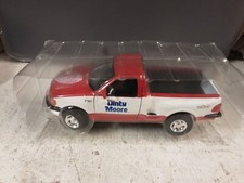 1 26 diecast Maisto 1997 Ford F-150 Pick-Up Truck Dinty Moore