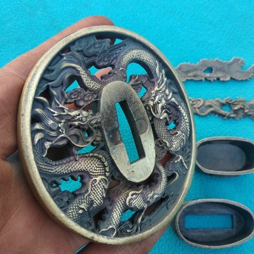 Set rotondo parti in lega accessorio menuki Tsuba per totem drago spada Giappone - Foto 4 di 9