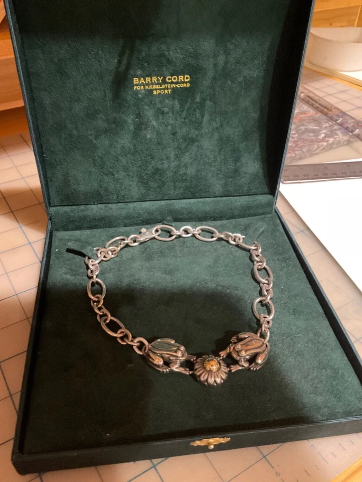 Collar deportivo de dos ranas Kieselstein-Cord Sterling Foto 2 de 4