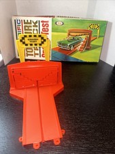 Ideal Motorific 1965 Torture Track Spring Test Section with Box