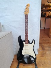 SQUIER STRATOCASTER 1992 MIK KOREA & FENDER GIG BAG