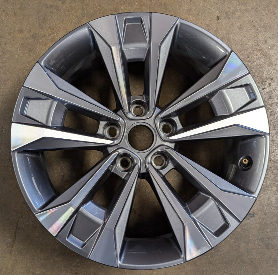 2025 2026 Chevrolet Equinox FACTORY ORIGINAL 17" OEM Wheel Rim 26456296