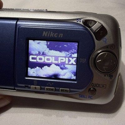 動作確認済★Nikon COOLPIX E2500 デジカメ Nikon Coolpix E2500 Digital Camera 2MP 3x Optical Zoom W/ Battery