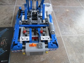 LEGO TECHNIC: Crawler Crane (42042) 100% Complete + Manual + Power FunctionsLEGO