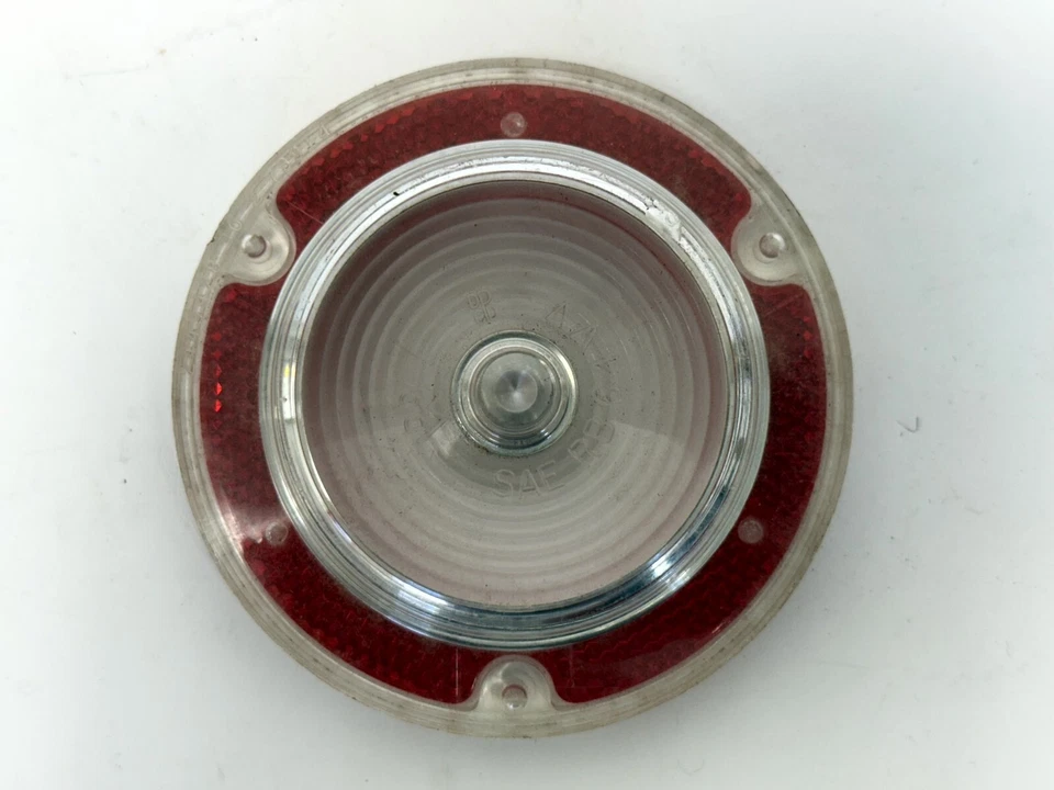 Lente de luz de respaldo Valiant 1964-1965 Plymouth Barracuda 1965 2525647 nueva de stock Foto 3 de 4
