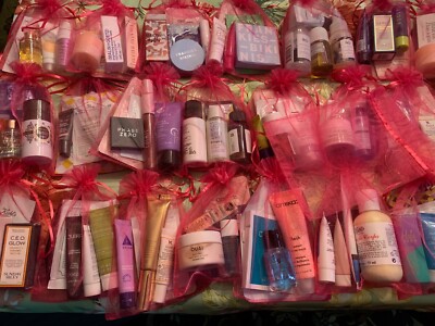 Cosmetic / Fragrance Sampler