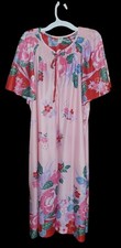 Vintage Muumuu Style Nightgown Dress Pink Floral Polyester Size 38/40 1/2 Zipper
