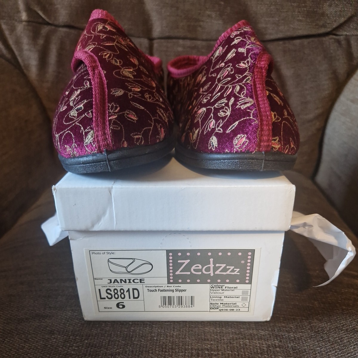 Women's Janice Touch Fastening Floral Slippers - Wine Color, Size 10 US, Velour Upper, Vulcanized Rubber Sole - View #9