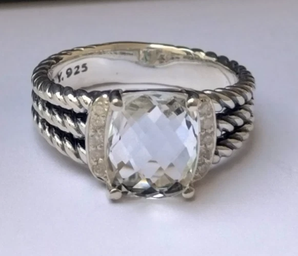 Anillo David Yurman Pequeño Wheaton con Topacio Blanco y Diamante Talla 9.5 Foto 4 de 4