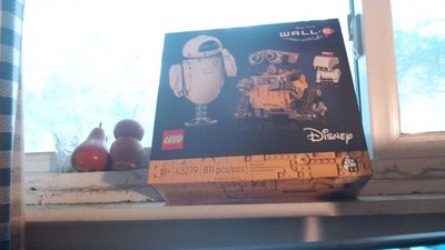 Lego WALL-E and EVE (43279) Brand New Never Opened