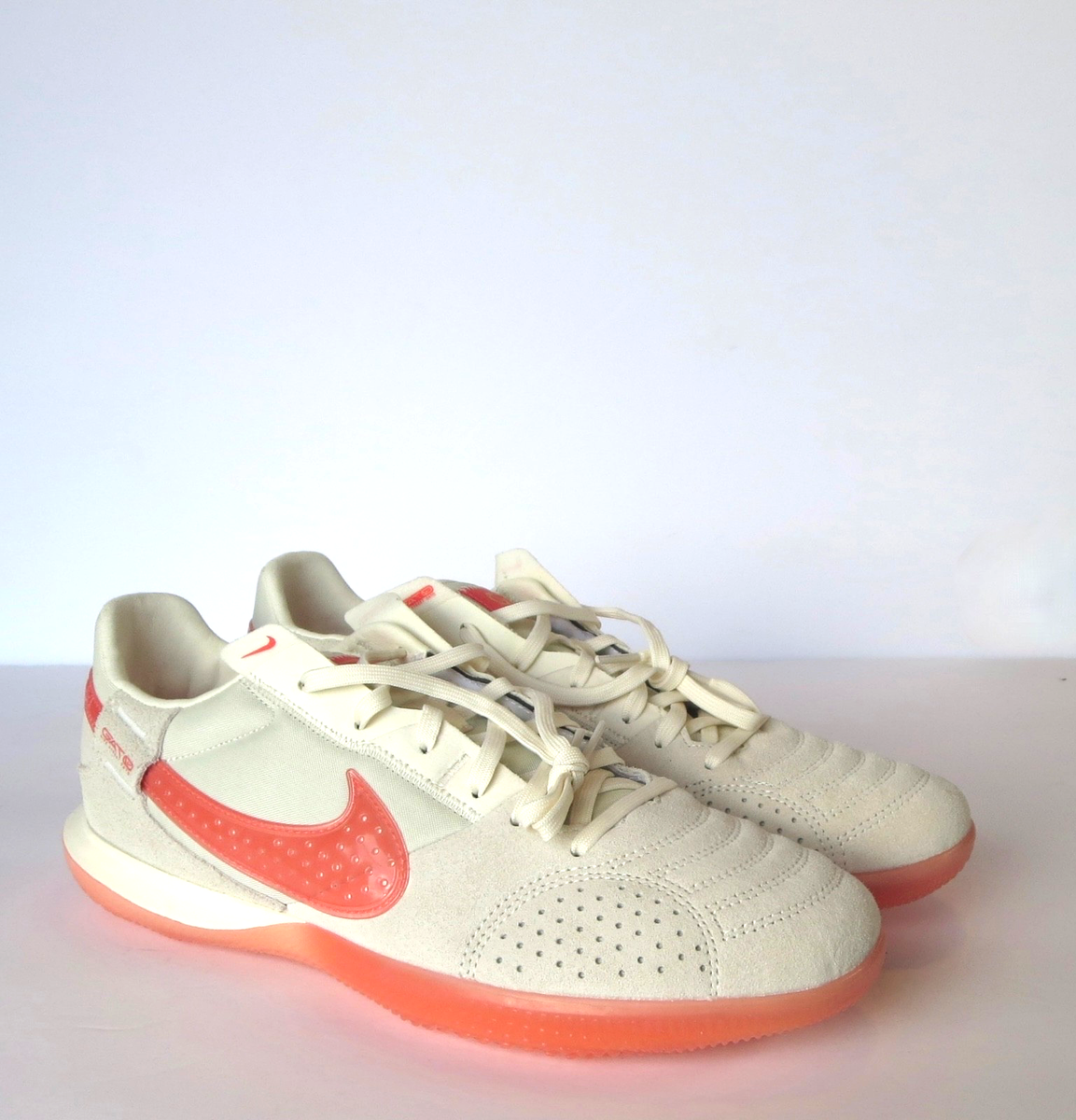 Nike Streetgato Shoes (Size 10.5) Ivory/Apricot Indoor Soccer