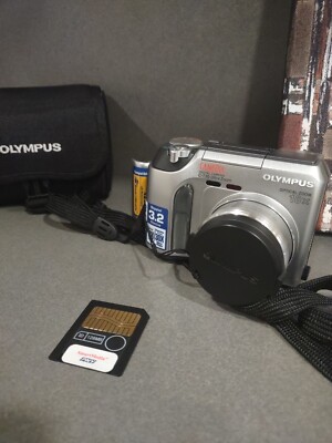 Olympus CAMEDIA C-730 Ultra Zoom 3.2MP Digital Camera - Metallic