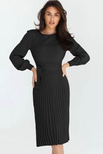 BLACK PLEATED SWEATER DRESS