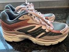 Saucony Progrid Omni 9 Premium Women s Running Shoe Dust Pink Gray Size 6.5 NEW