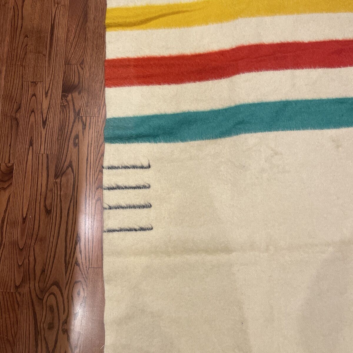 Vintage “ Original “ Witney Point Wool Striped 100% Wool Vintage “ Original “ Witney Point Wool Striped 100% Wool