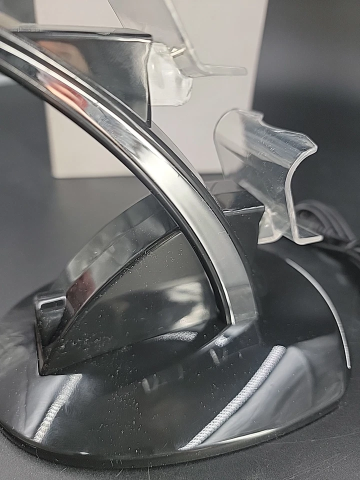 Energizer Dual Controller Charging Station with AC Adapter - Image 4 of 4