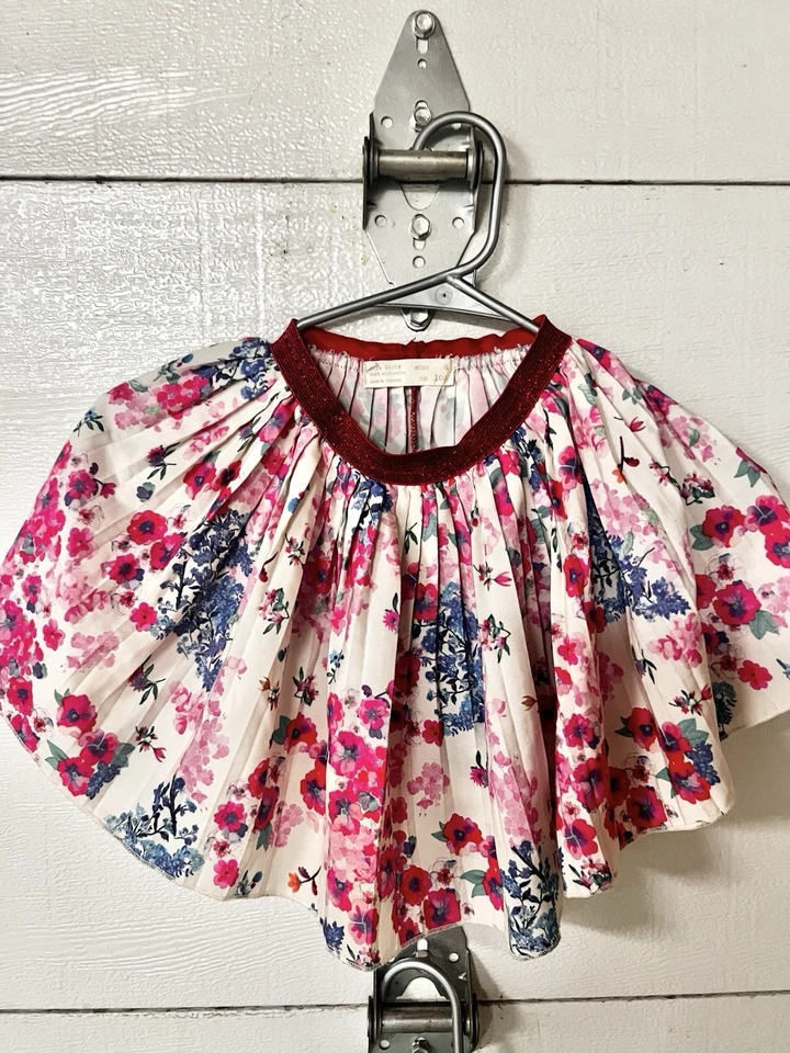 Zara 女孩时尚百褶裙花卉尺寸 4(小尺寸适合 2-4 岁/o 女孩 — 第 2/3 张图片