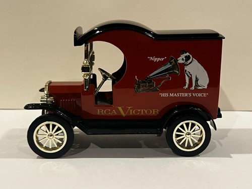 Gearbox 1912 Ford RCA Delivery Car Diecast Coin Bank Truck 1:24 - Picture 6 of 7