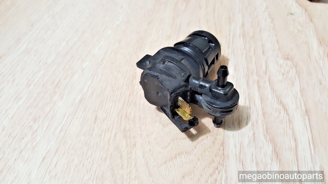 20052010 honda odyssey windshield washer pump 0602105100 oem 1b188 eBay