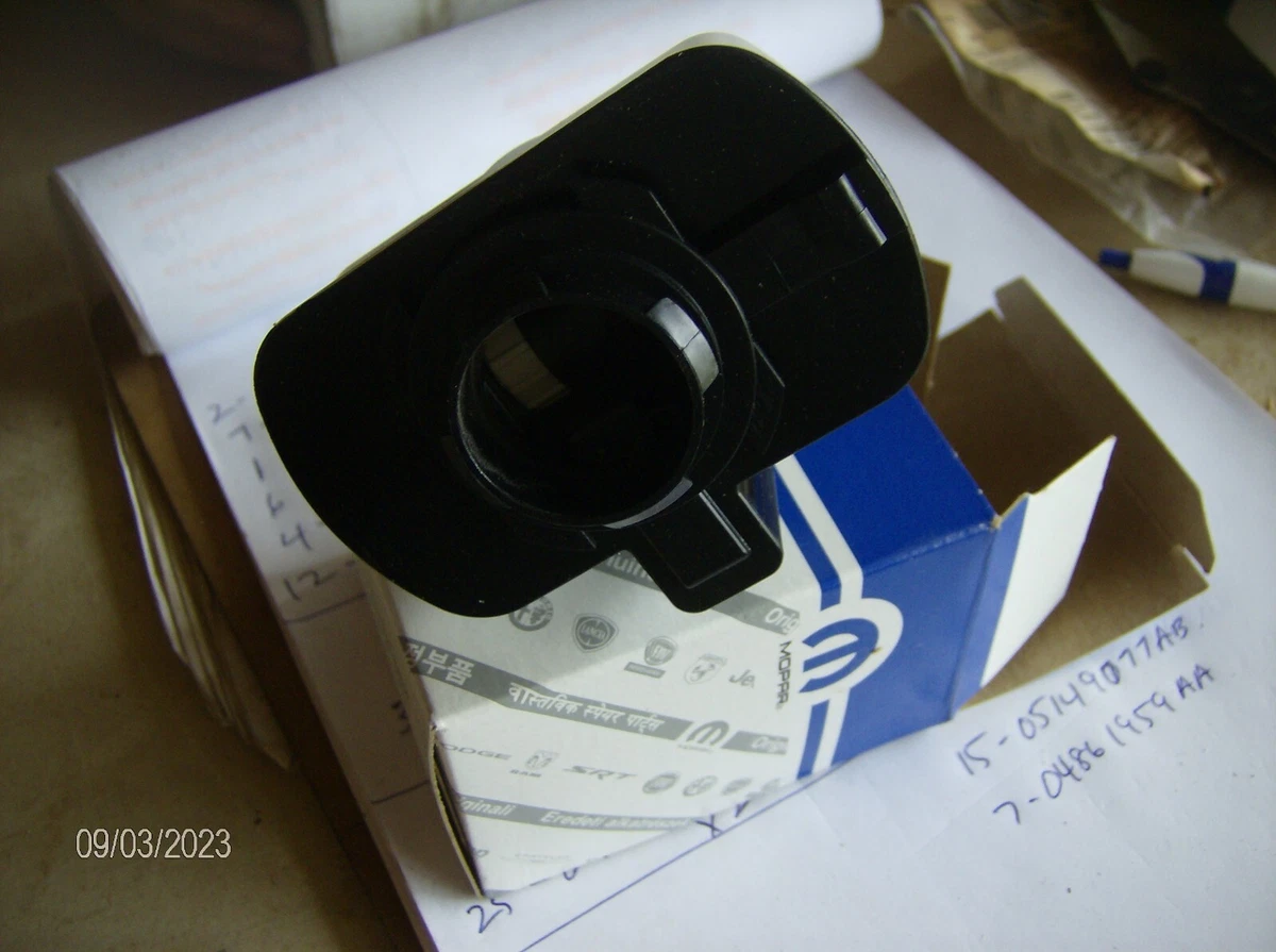 GENUINE MOPAR 04861959AA 4861959AA EVAPORATIVE SYSTEM DETECTOR 