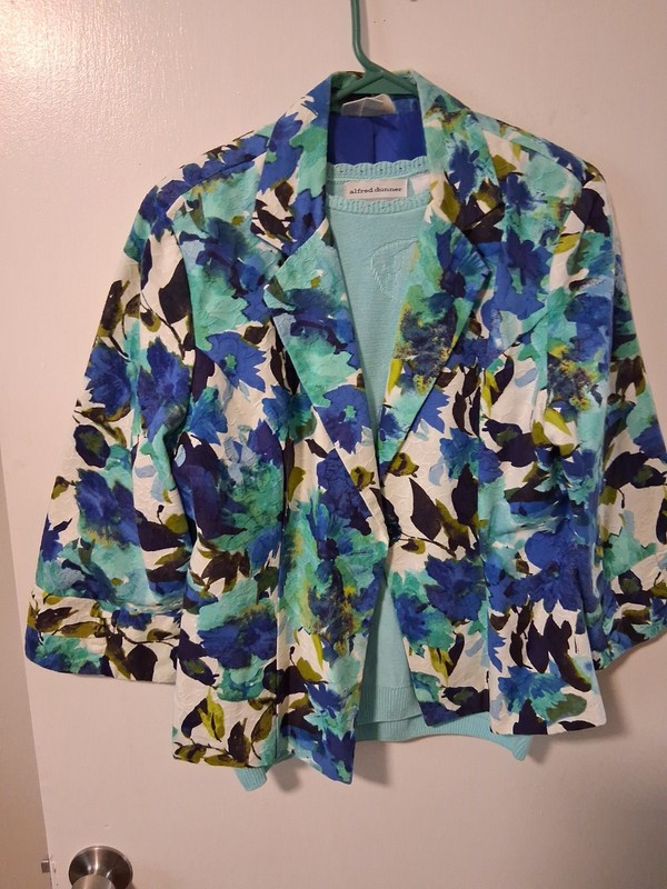 Women's Alfred Dunner & Dress Barn Blouse & Jacket Set,  Size PXL & XL Jacket