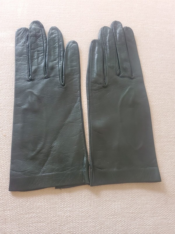 NEW ITALIAN OLD STOCK VINTAGE FOREST GREEN LAMB LEATHER GLOVES 7.5