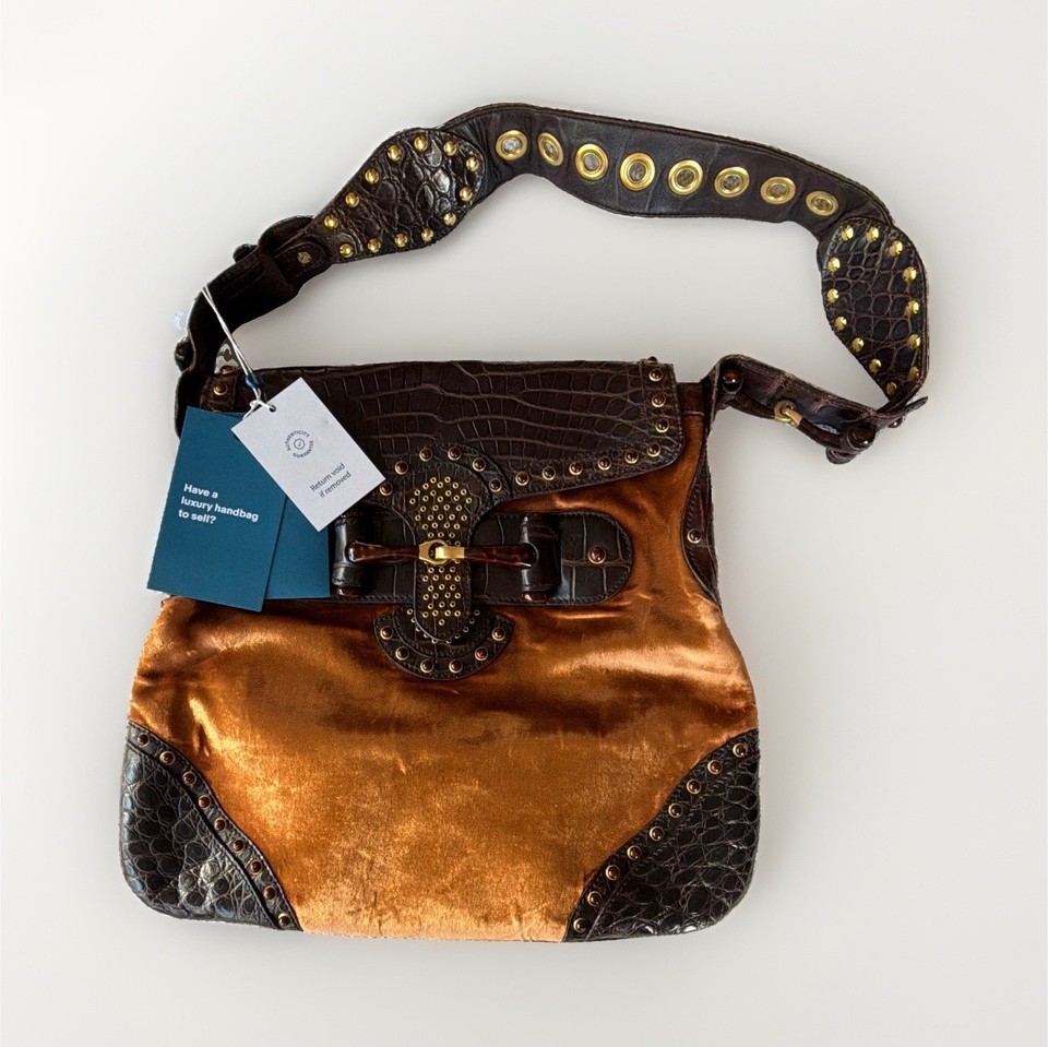 EBAY AUTHENTICATED    Gucci Pelham Runway hobo bag