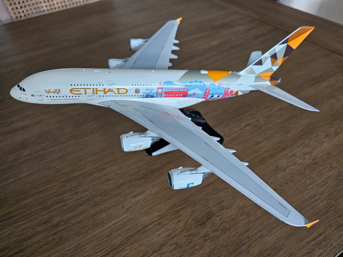 Airbus A380 Diecast Aircraft & Spacecraft 1:200 Scale with Stand