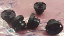 81-93 Mercedes 190 260 300 380 420 500 560 Fuel Injector Guide Seal   1160700077