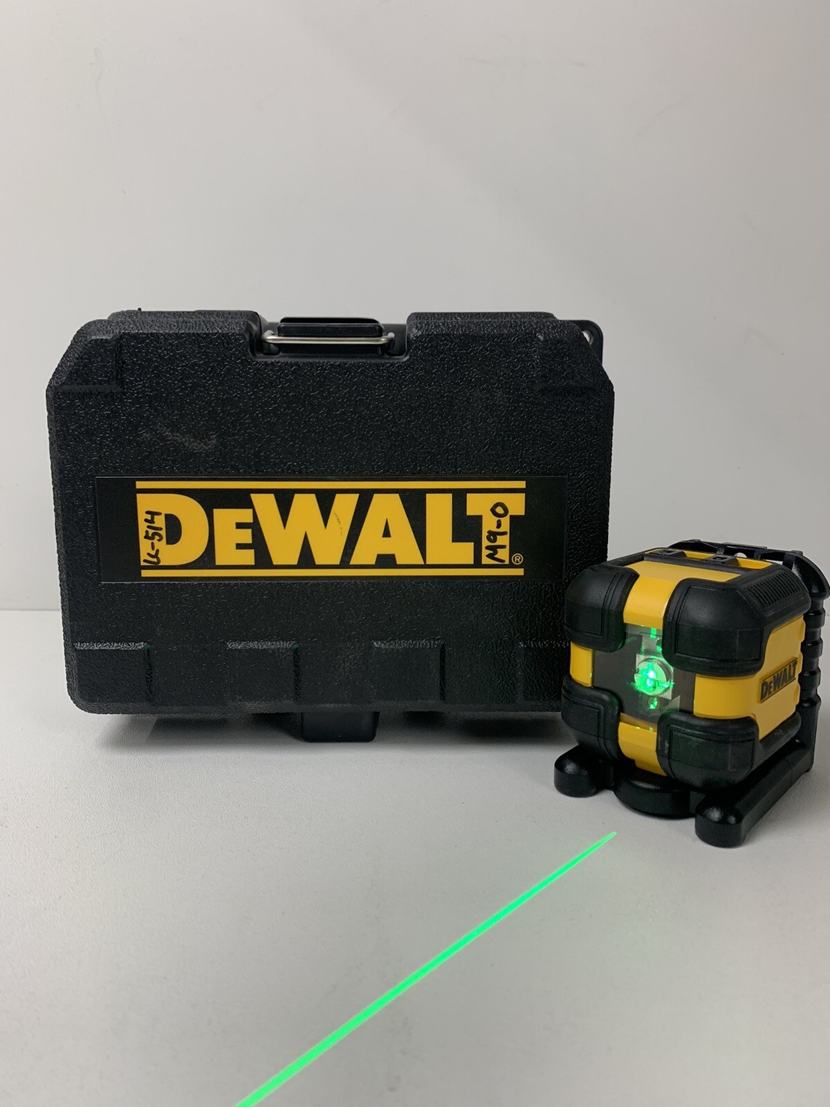 DEWALT Green SelfLeveling Cross Line Laser Level (DW08802CG