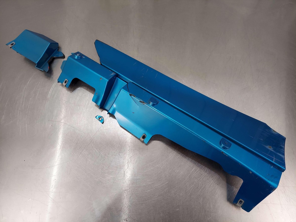 2021 MCLAREN GT REAR LEFT LOWER SIDE SKIRT ROCKER PANEL MOULDING