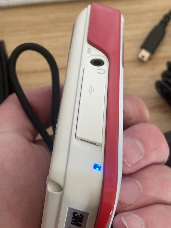 3M Shoot 'n Share HD Camera, Camcorder And Projector CP45 With Case And Charger - Image 4 of 4