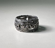 Vintage 925 Sterling Silver Filigree Ring With a Floral Design / Size 6.25