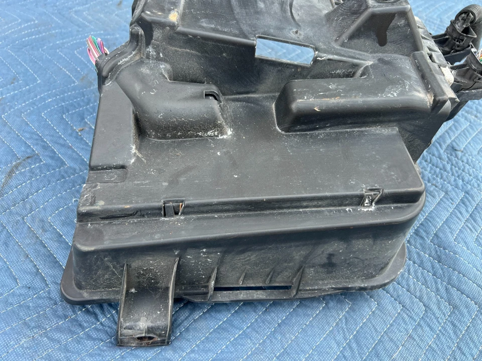 Pontiac G6 2006-2010 cubierta de batería caja de fusibles de conexión ECM 25924144 OEM DU61 Foto 3 de 4