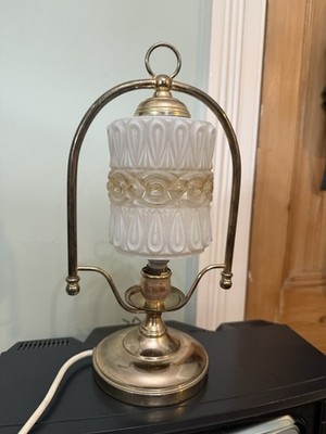 Vintage Messingfarbene Tischlampe Milchglasschirm Art Deco Stil 33 cm hoch