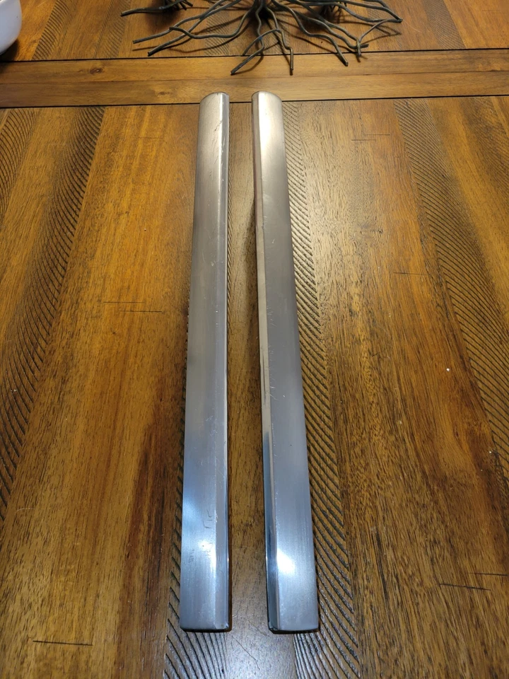 241978001 FRIGIDAIRE HANDLE KIT Scratches - Image 2 of 3