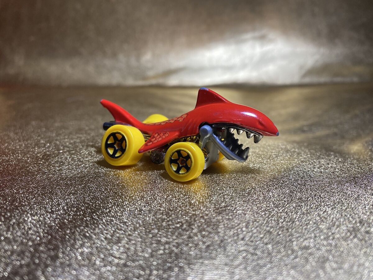 Hot Wheels DHP 30 - Red Shark - RARE | eBay Hot Wheels DHP 30 - Red Shark - RARE | eBay