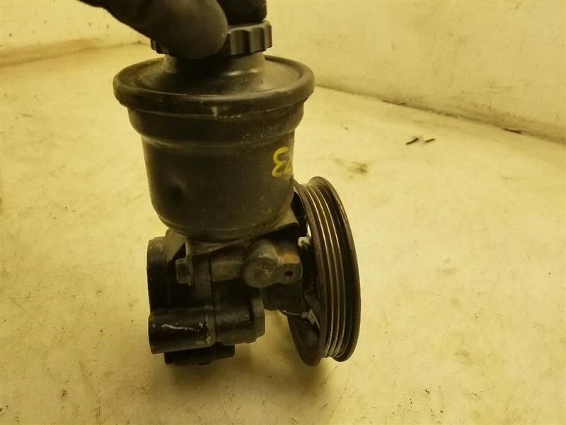 1995-2001 Toyota Tacoma Power Steering Pump 4 cylinder OEM - Image 4 of 4